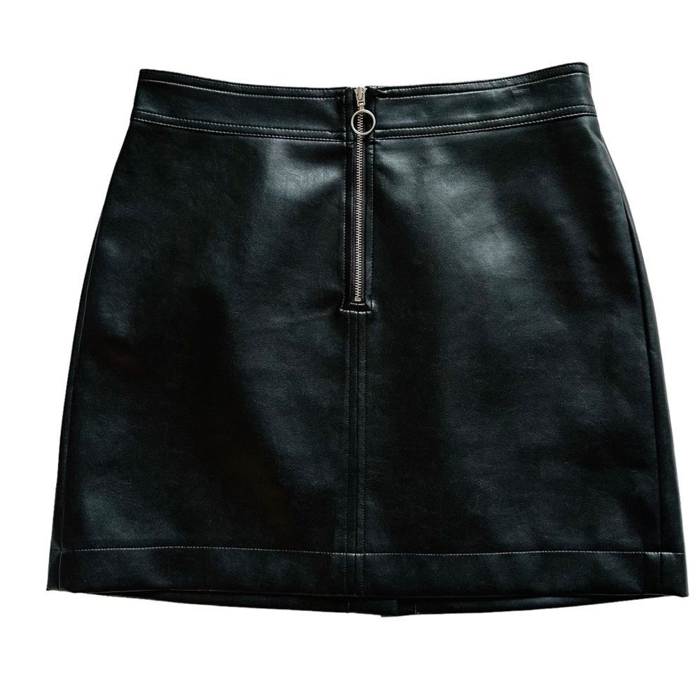Wilfred Free Aritzia Roxanne Vegan Faux Leather Mini Skirt Zip Black 6 NWOT